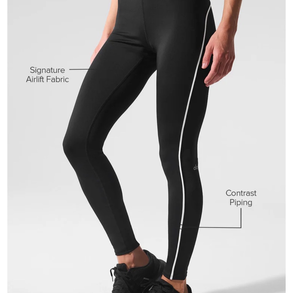 Alo yoga leggings, available alone or with matching bra. Great condition